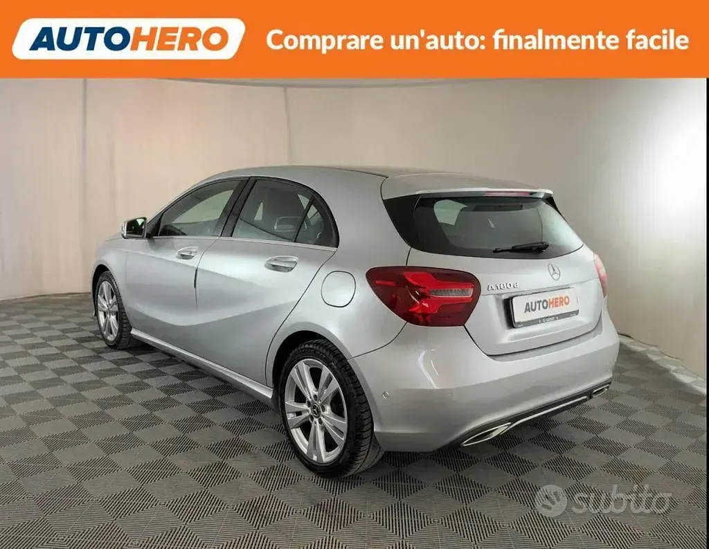 Usata Mercedes A180 116 CV (85 kW) 2018 Grigio Berlina