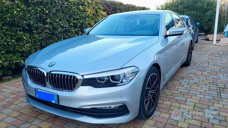 Usata 2018 BMW 520 Efficient Dynamics Tre volumi | 23.000 € (Ottimo prezzo) - Immagine 1/4