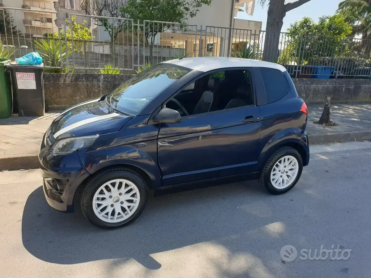 Usata Aixam City 2014 Blu Utilitaria