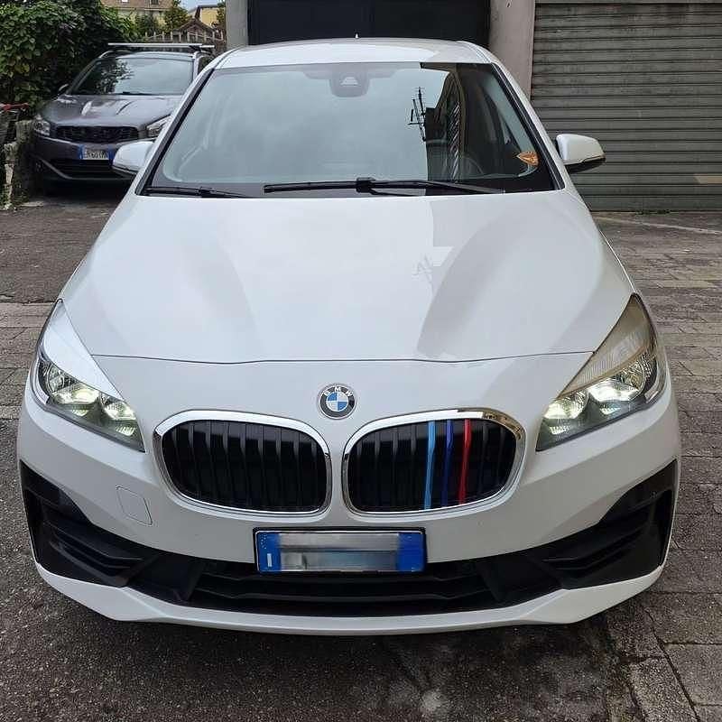 Usata BMW 216 Active Tourer Luxury Line 116 CV (85 kW) 2020 Bianco Monovolume