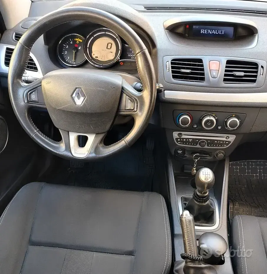 Usata Renault Mégane III 110 CV (80 kW) 2009 Grigio Berlina