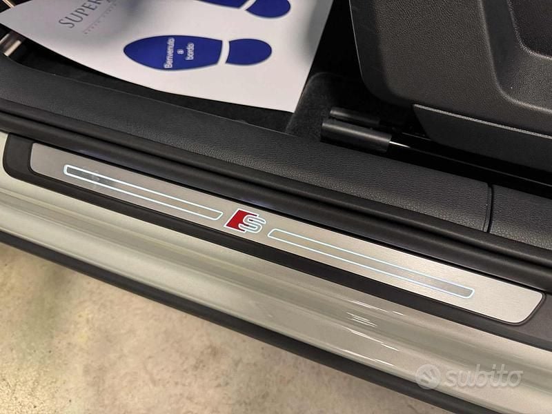 Usata Audi Q2 S-Line 116 CV (85 kW) 2025 Grigio SUV