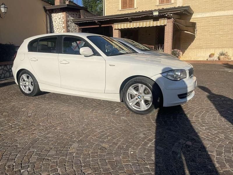 Usata BMW 118 143 CV (105 kW) 2011 Utilitaria