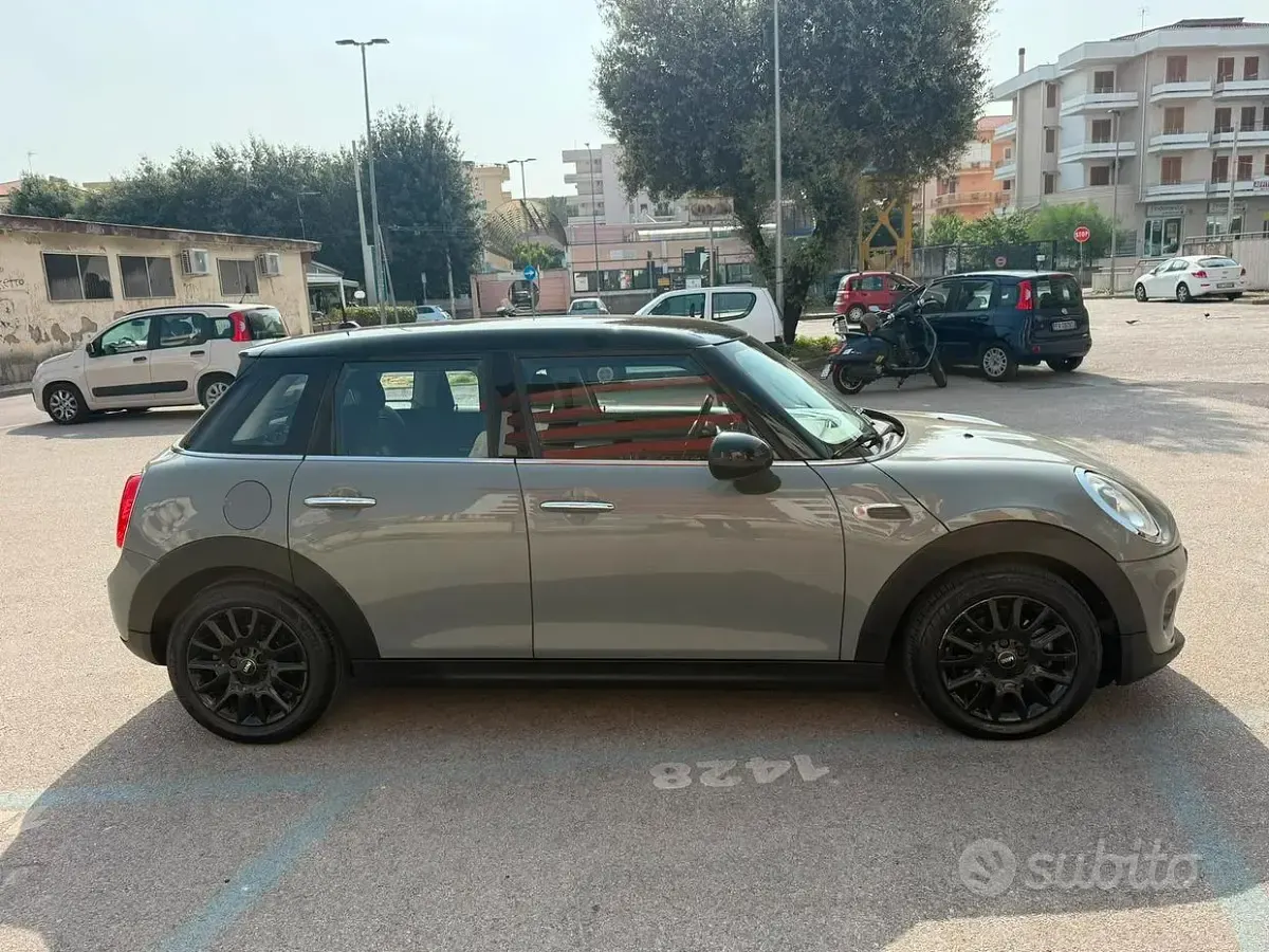 Usata Mini Cooper D 116 CV (85 kW) 2017 Grigio Utilitaria