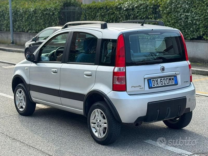 Usata Fiat Panda 4x4 69 CV (50 kW) 2009 Grigio Utilitaria