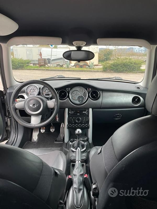 Usata Mini Cooper S Coupé 170 CV (125 kW) 2005 Grigio Coupé