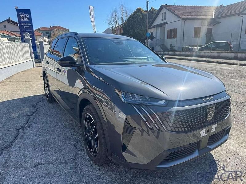 Usata Peugeot 5008 Allure 145 CV (106 kW) 2025 Grigio SUV