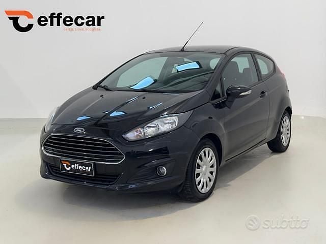 Usata Ford Fiesta Titanium 75 CV (55 kW) 2013 Nero Utilitaria
