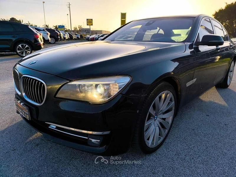 Usata BMW 730 Efficient Dynamics 258 CV (189 kW) 2014 Nero Berlina