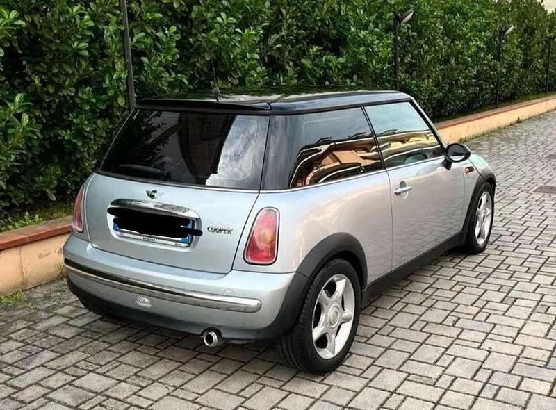 Usata 2005 Mini Cooper Utilitaria | 1900 € (Super prezzo) - Immagine 1/3