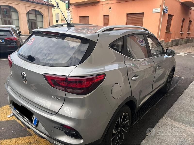 Usata MG 1500 Luxury 106 CV (77 kW) 2024 Grigio Monovolume