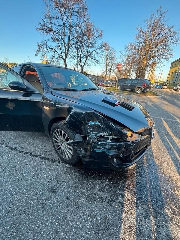 Usata Alfa Romeo 147 2007 Nero Utilitaria