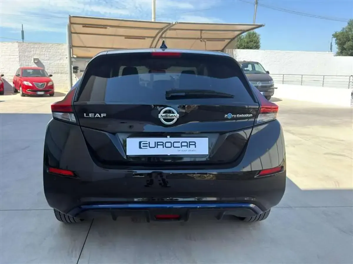 Usata Nissan Leaf N-Connecta 160 kW (218 CV) 2021 Nero / black Utilitaria