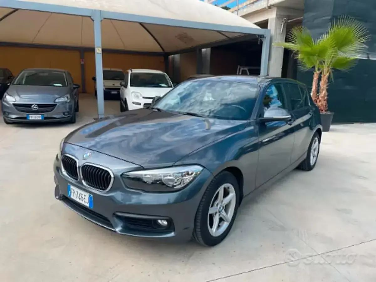 Usata BMW 118 150 CV (110 kW) 2018 Grigio Berlina