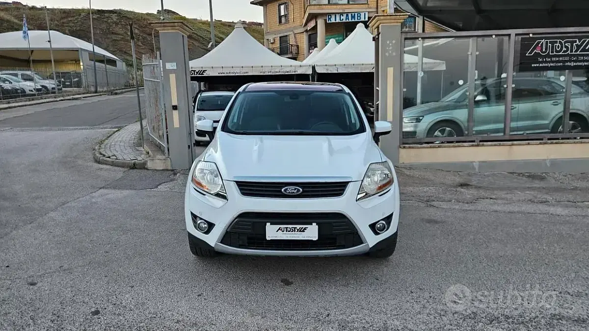 Usata Ford Kuga Titanium 136 CV (100 kW) 2008 Bianco SUV