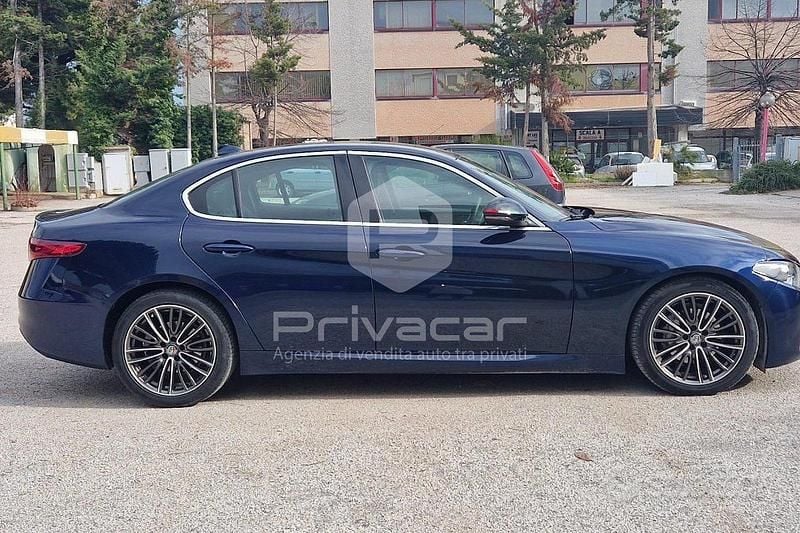 Usata Alfa Romeo Giulia Super 180 CV (132 kW) 2017 Blu Berlina