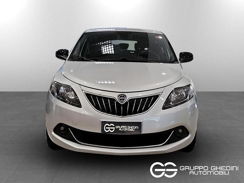 Usata Lancia Ypsilon Gold 69 CV (50 kW) 2021 Grigio Utilitaria