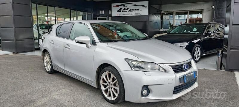Usata 2011 Lexus CT200h Executive Line Tre volumi | 8900 € (Buon prezzo) - Immagine 1/4