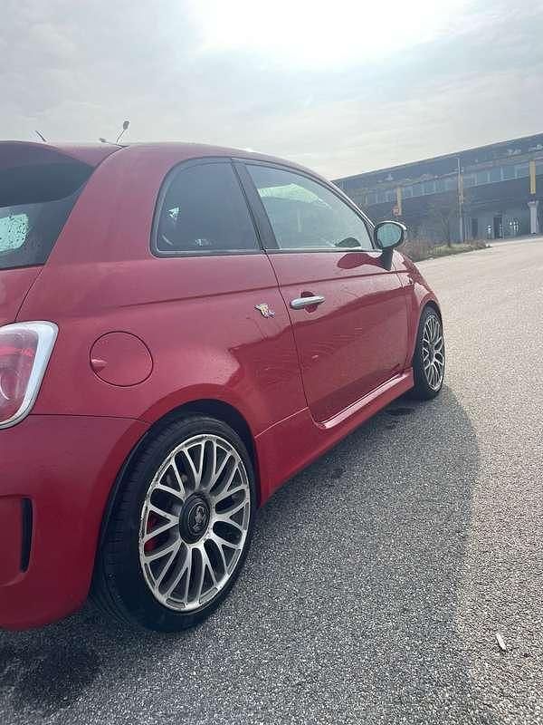 Usata Abarth 500 135 CV (99 kW) 2008 Rosso Utilitaria