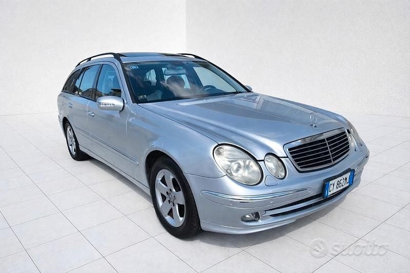 Usata Mercedes E320 Avantgarde 224 CV (164 kW) 2006 Grigio Station wagon