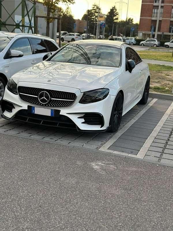 Usata Mercedes E220 Premium Plus 194 CV (142 kW) 2019 Bianco Coupé