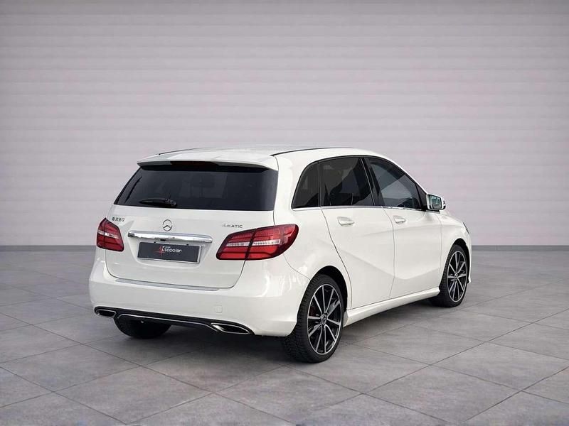 Usata Mercedes B220 184 CV (135 kW) 2017 Bianco Monovolume