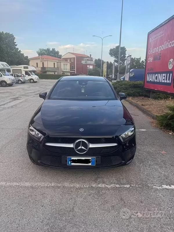 Usata Mercedes A180 116 CV (85 kW) 2018 Berlina
