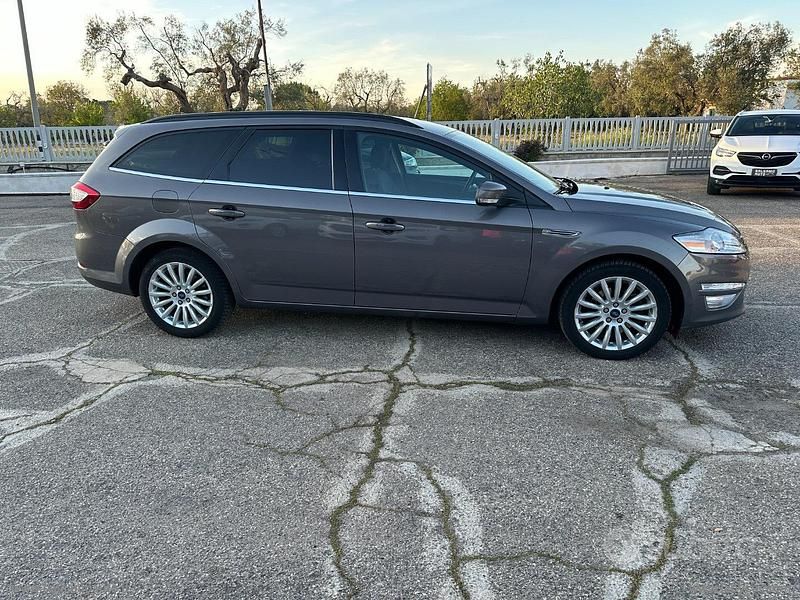 Usata Ford Mondeo 140 CV (102 kW) 2014 Grigio Station wagon