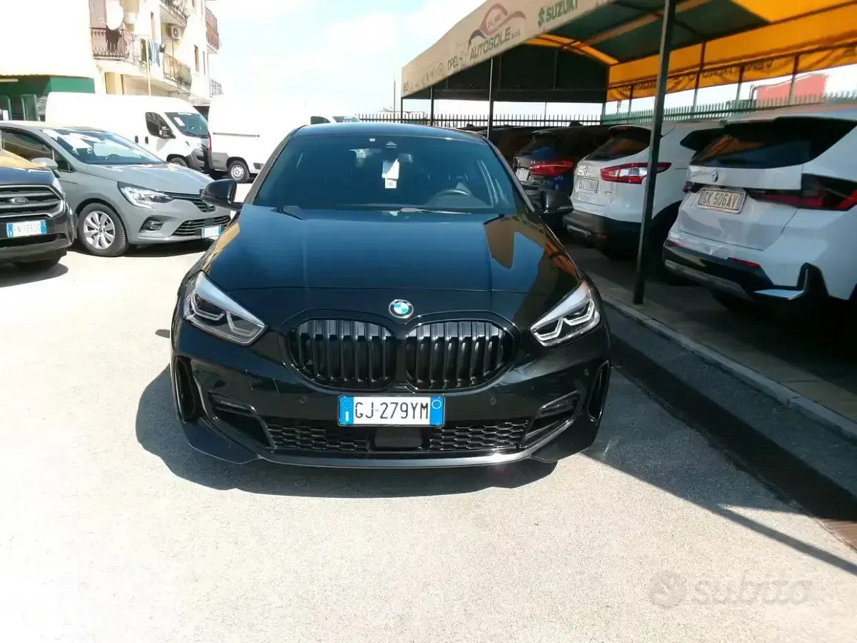 Usata BMW 120 M Sport 190 CV (139 kW) 2022 Nero Utilitaria