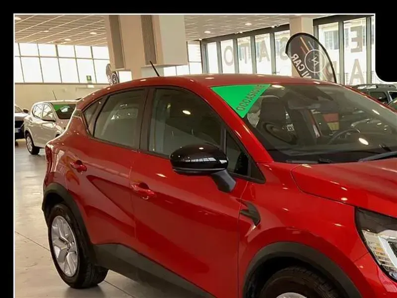 Usata Renault Captur Equilibre 145 CV (106 kW) 2023 Rosso SUV