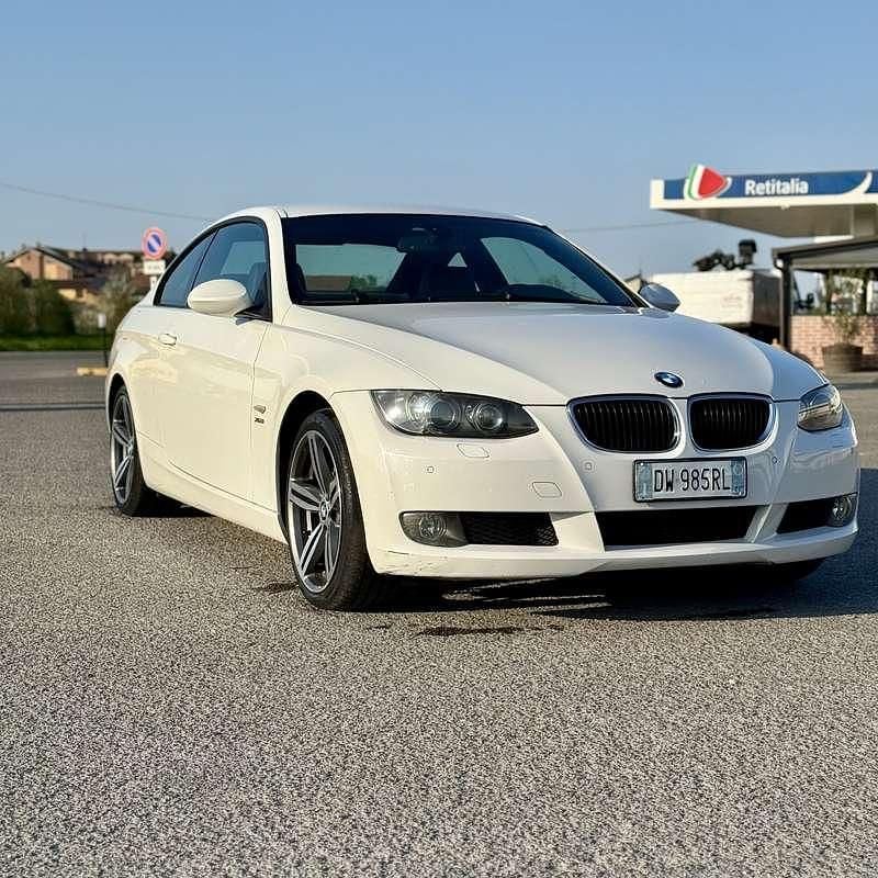 Usata BMW 320 177 CV (130 kW) 2009 Coupé