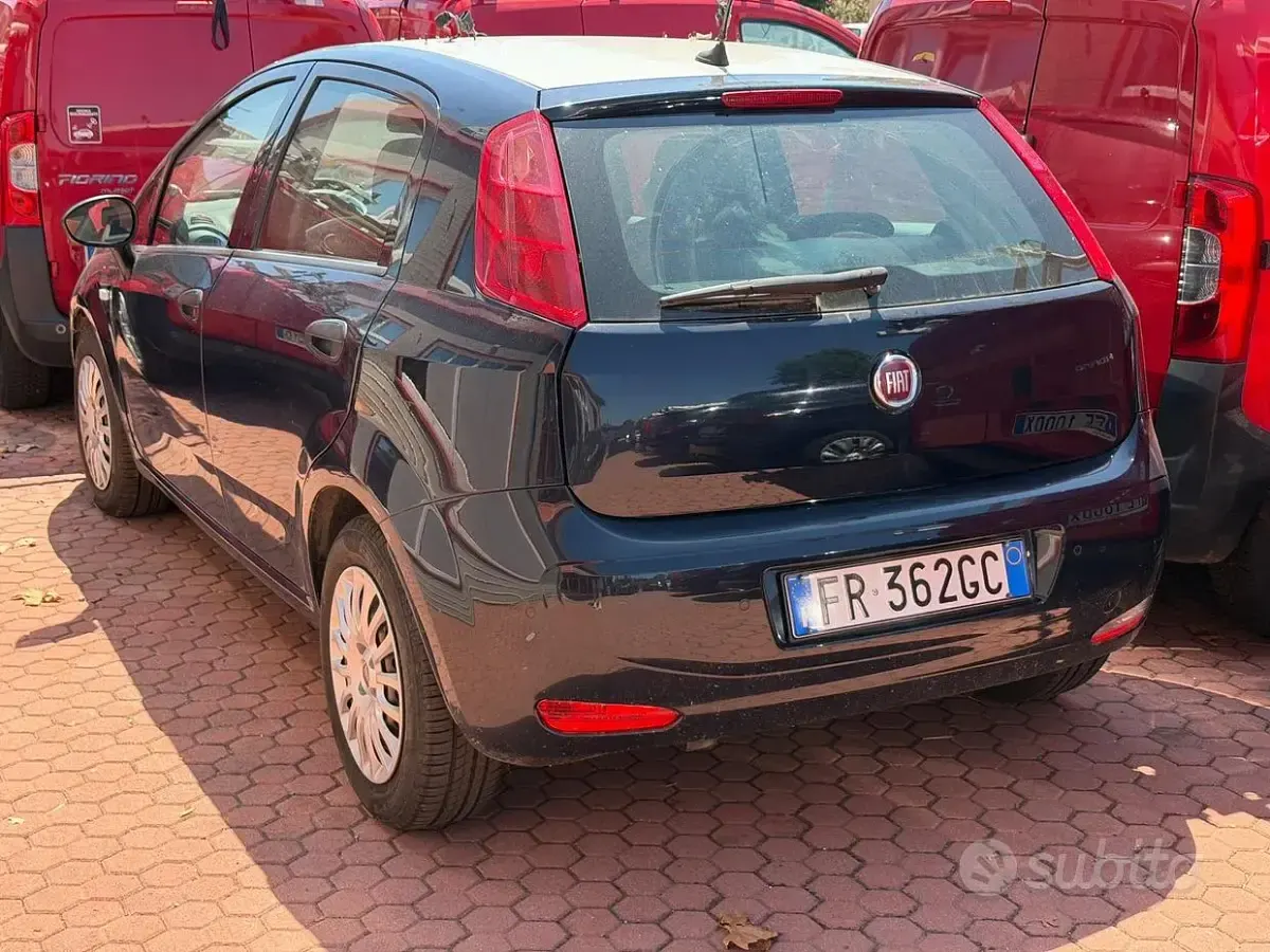 Usata Fiat Punto Street 95 CV (69 kW) 2018 Bluazzurro Utilitaria