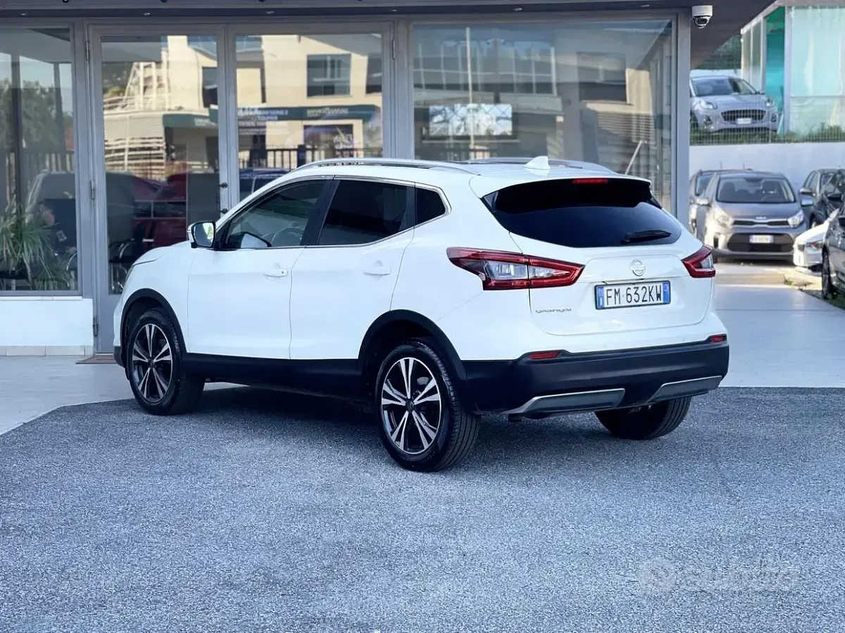 Usata Nissan Qashqai 116 CV (85 kW) 2017 Bianco SUV
