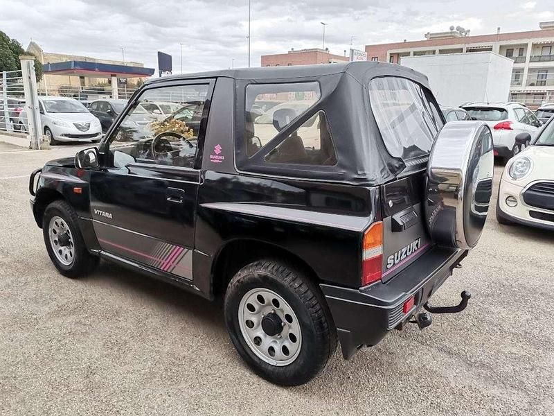 Usata Suzuki Vitara 82 CV (60 kW) 1990 Nero SUV