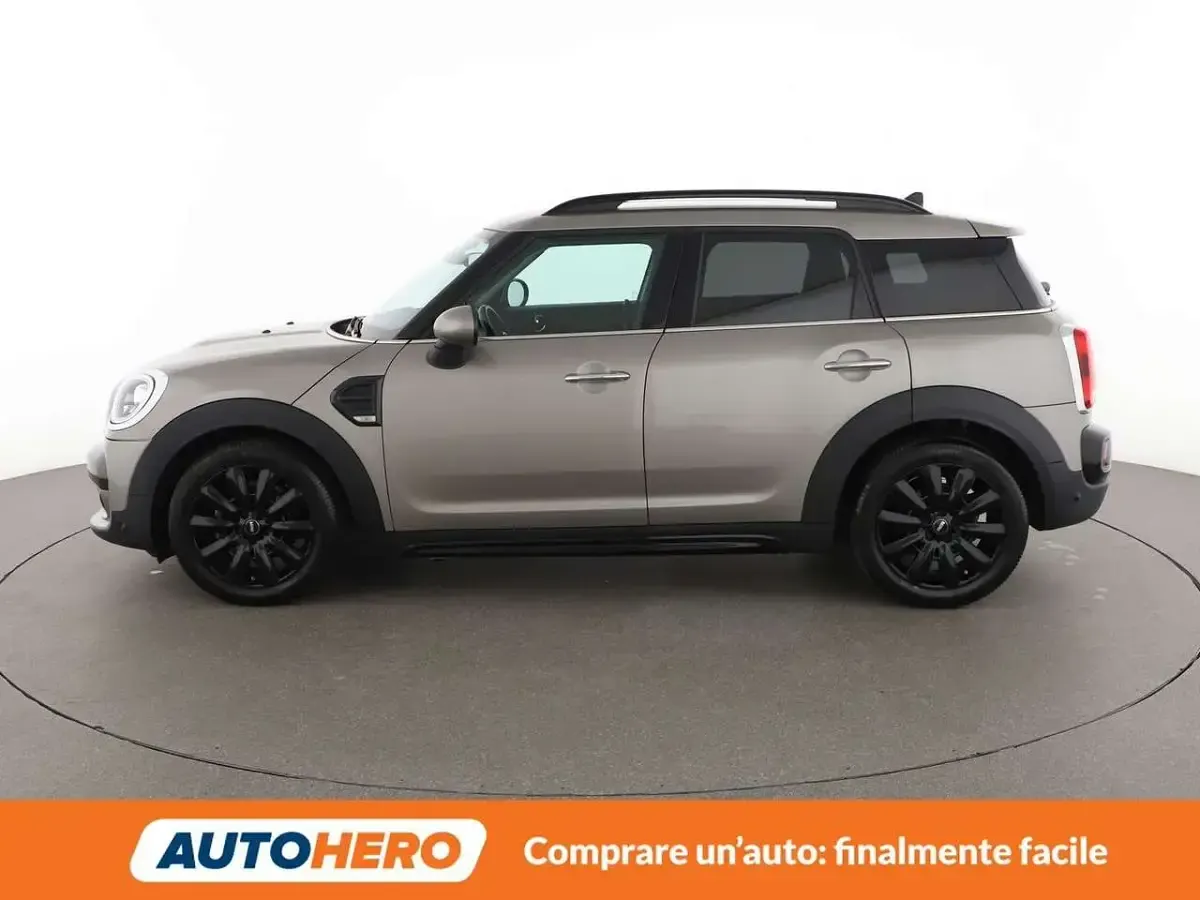 Usata Mini One Countryman 102 CV (75 kW) 2019 Argento SUV