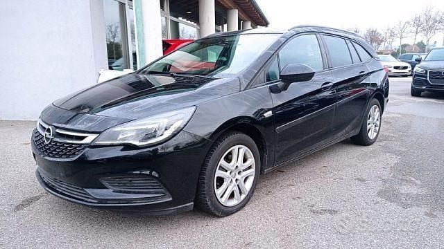 Nero Usata 2017 Opel Astra Business Station wagon | 7950 € (Buon prezzo) - Immagine 1/4
