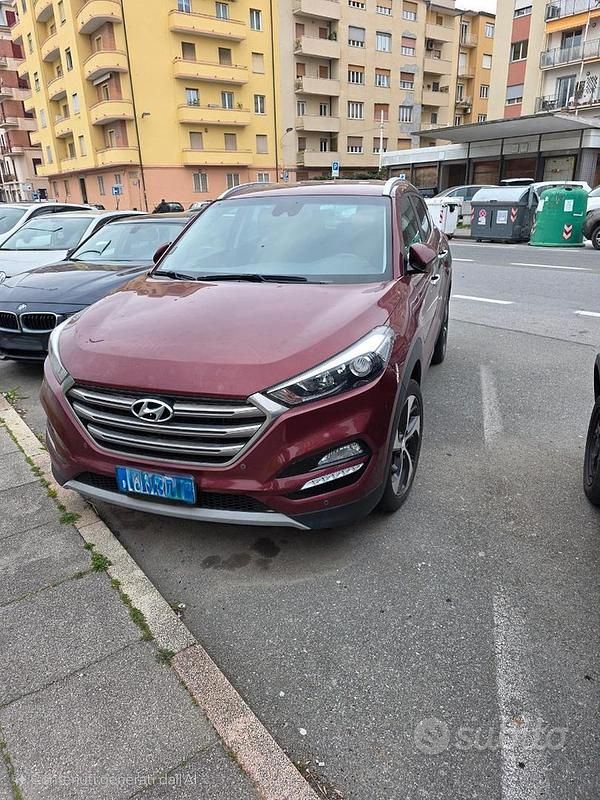 Marrone Usata 2016 Hyundai Tucson SUV | 14.800 € (Buon prezzo) - Immagine 1/4