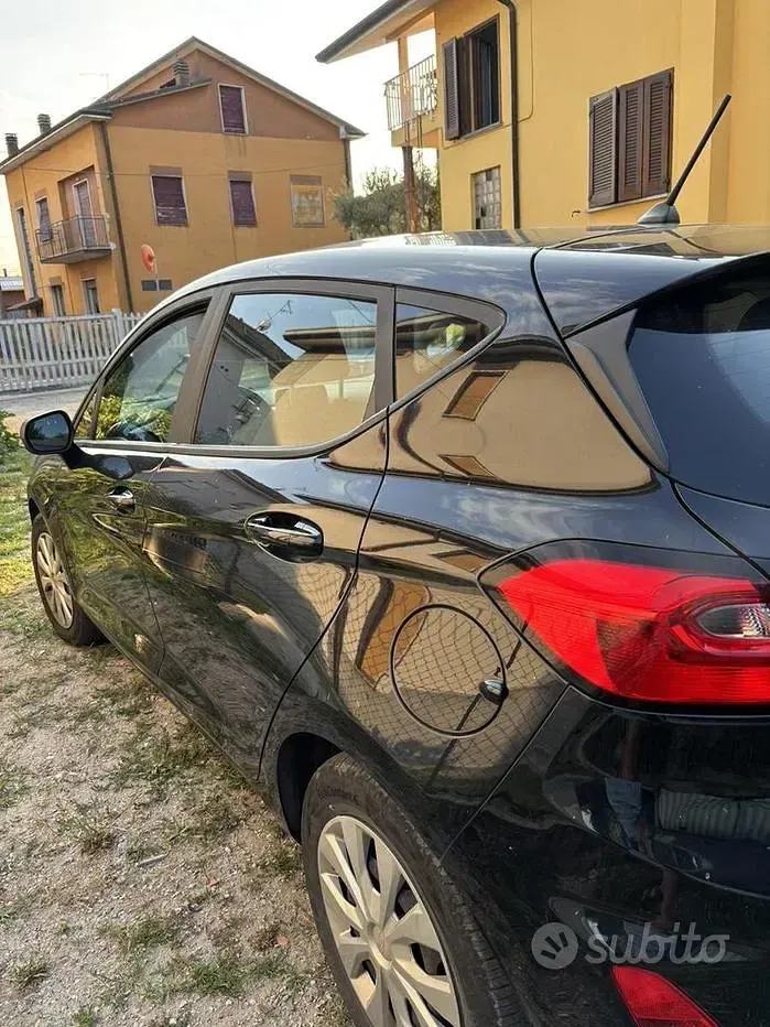 Usata Ford Fiesta 75 CV (55 kW) 2022 Nero Utilitaria