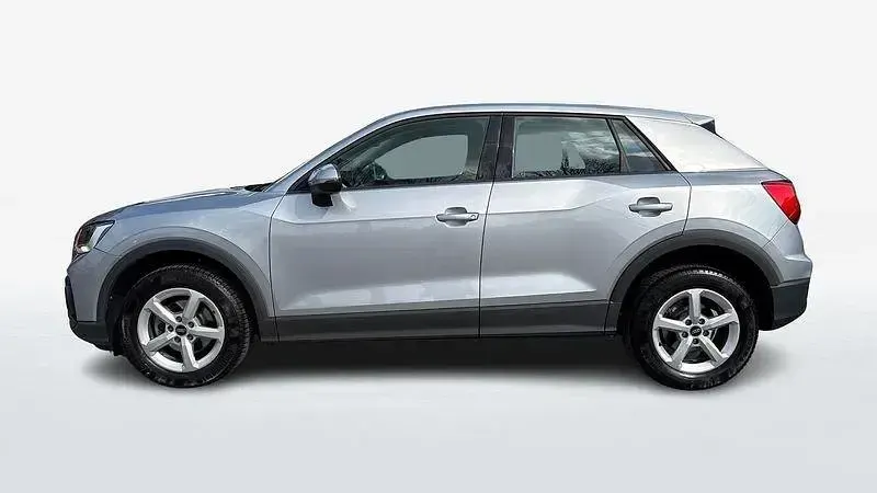 Usata Audi Q2 Business 116 CV (85 kW) 2021 Argento SUV