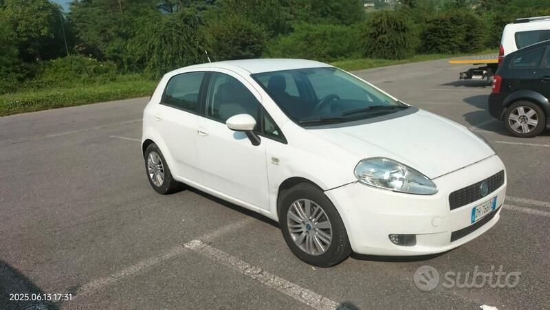 Usata Fiat Punto 60 CV (44 kW) 2007 Bianco Utilitaria