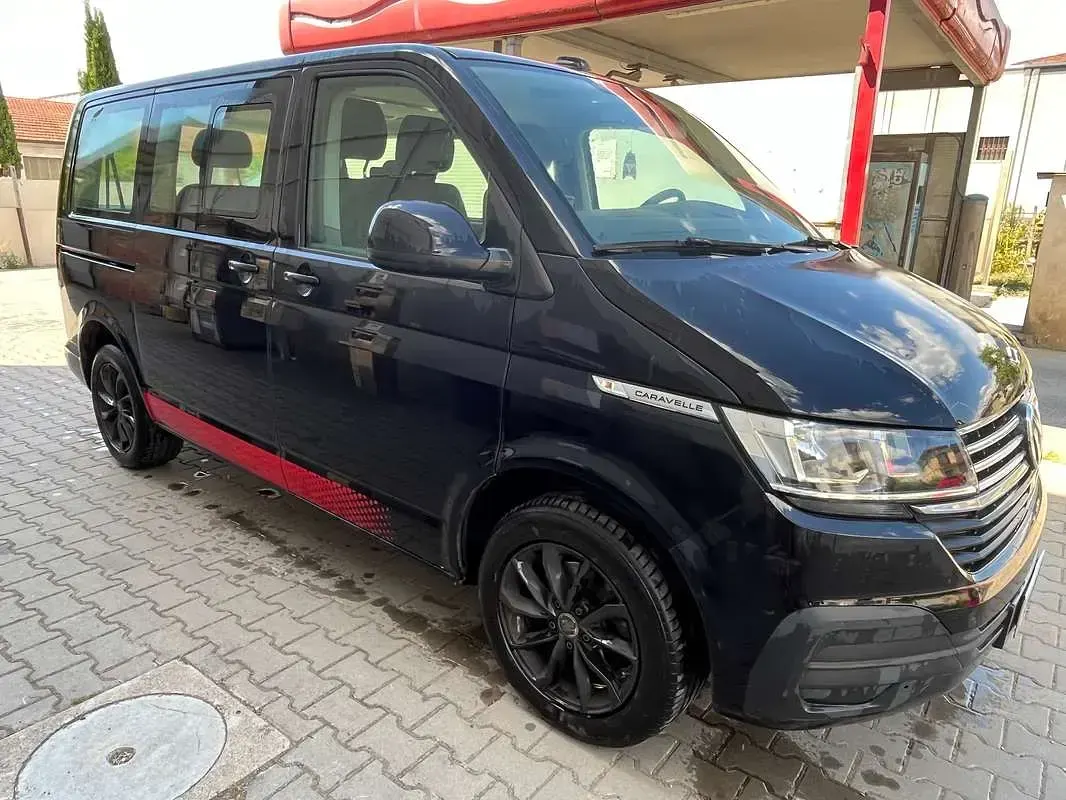 Usata VW Caravelle 150 CV (110 kW) 2020 Nero Furgone