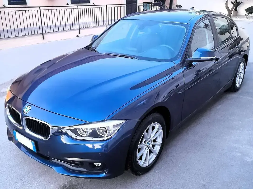 Usata BMW 316 Advantage 116 CV (85 kW) 2018 Blu/azzurro Berlina