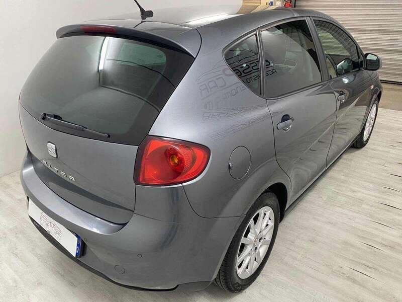 Usata Seat Altea Reference 90 CV (66 kW) 2013 Grigio Monovolume