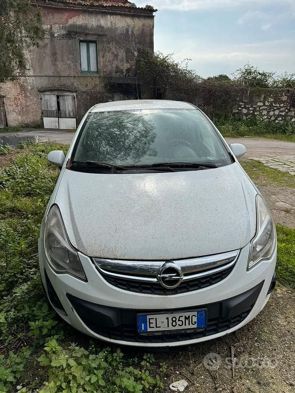 Usata Opel Corsa 60 CV (44 kW) 2012 Bianco Utilitaria