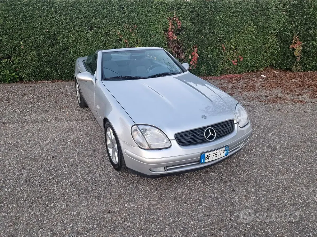 Usata Mercedes SLK200 192 CV (141 kW) 1999 Grigio Cabrio