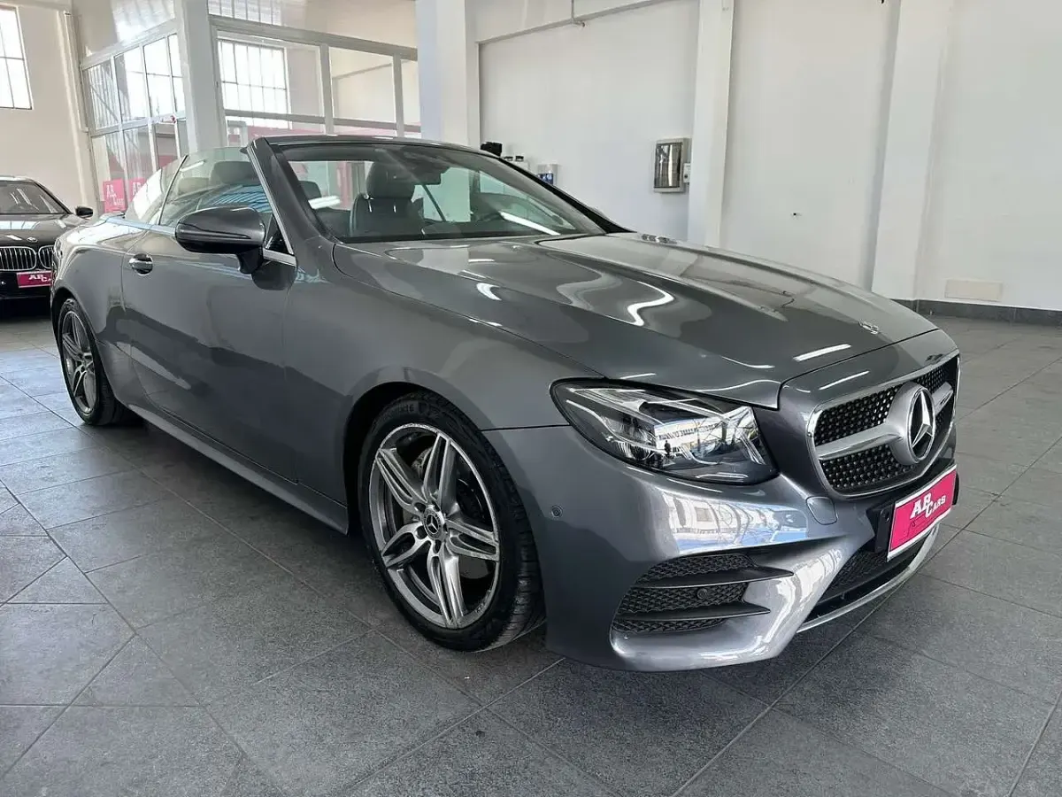 Usata Mercedes E220 Premium Plus 194 CV (142 kW) 2018 Other Cabrio