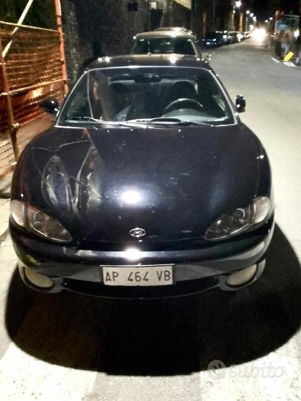 Nero Usata 1998 Hyundai Coupé Coupé | 4000 € - Immagine 1/4