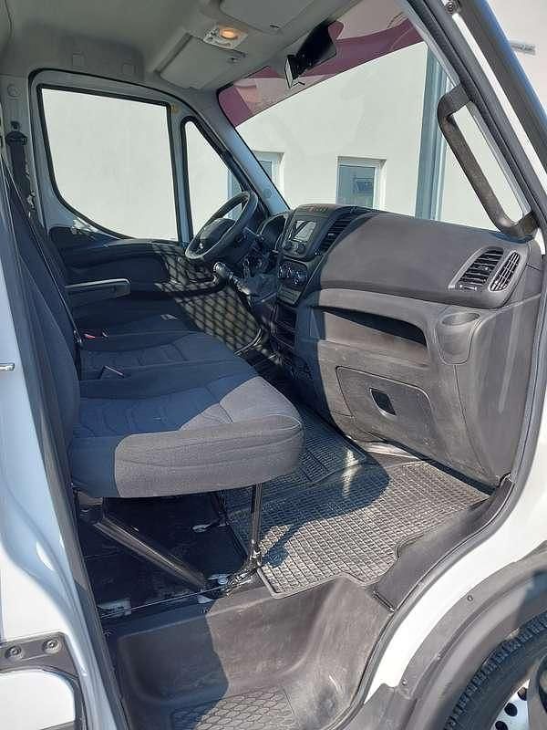 Usata Iveco Daily 136 CV (100 kW) 2021 Bianco Furgone