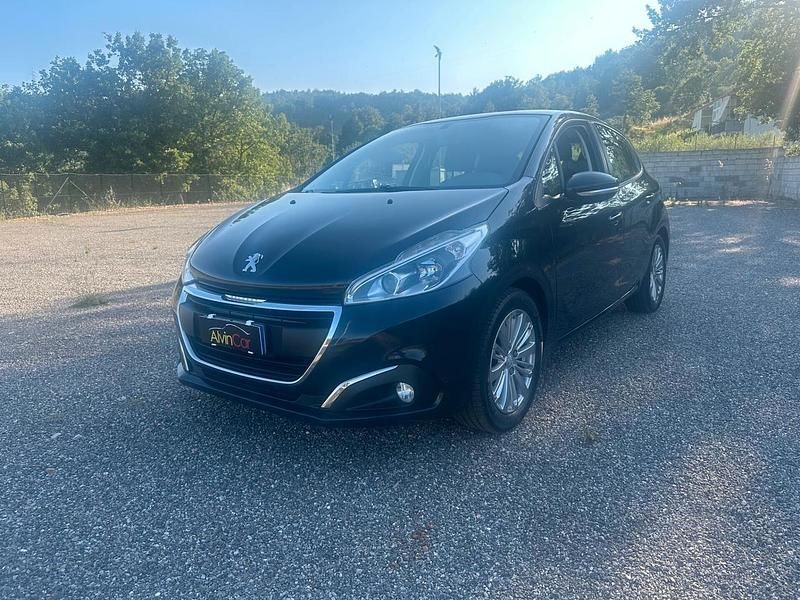 Grigio Usata 2018 Peugeot 208 Active Due volumi | 3999 € (Super prezzo) - Immagine 1/4