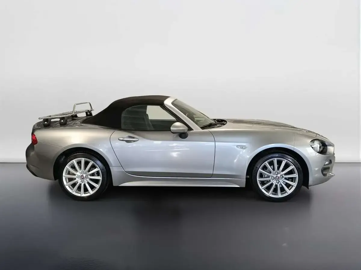 Usata Fiat 124 Spider Lusso 140 CV (102 kW) 2017 Grigio Cabrio
